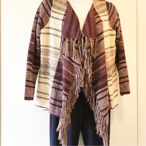 NWOT Lovely Vintage Fringed Cardigan. Size:XL